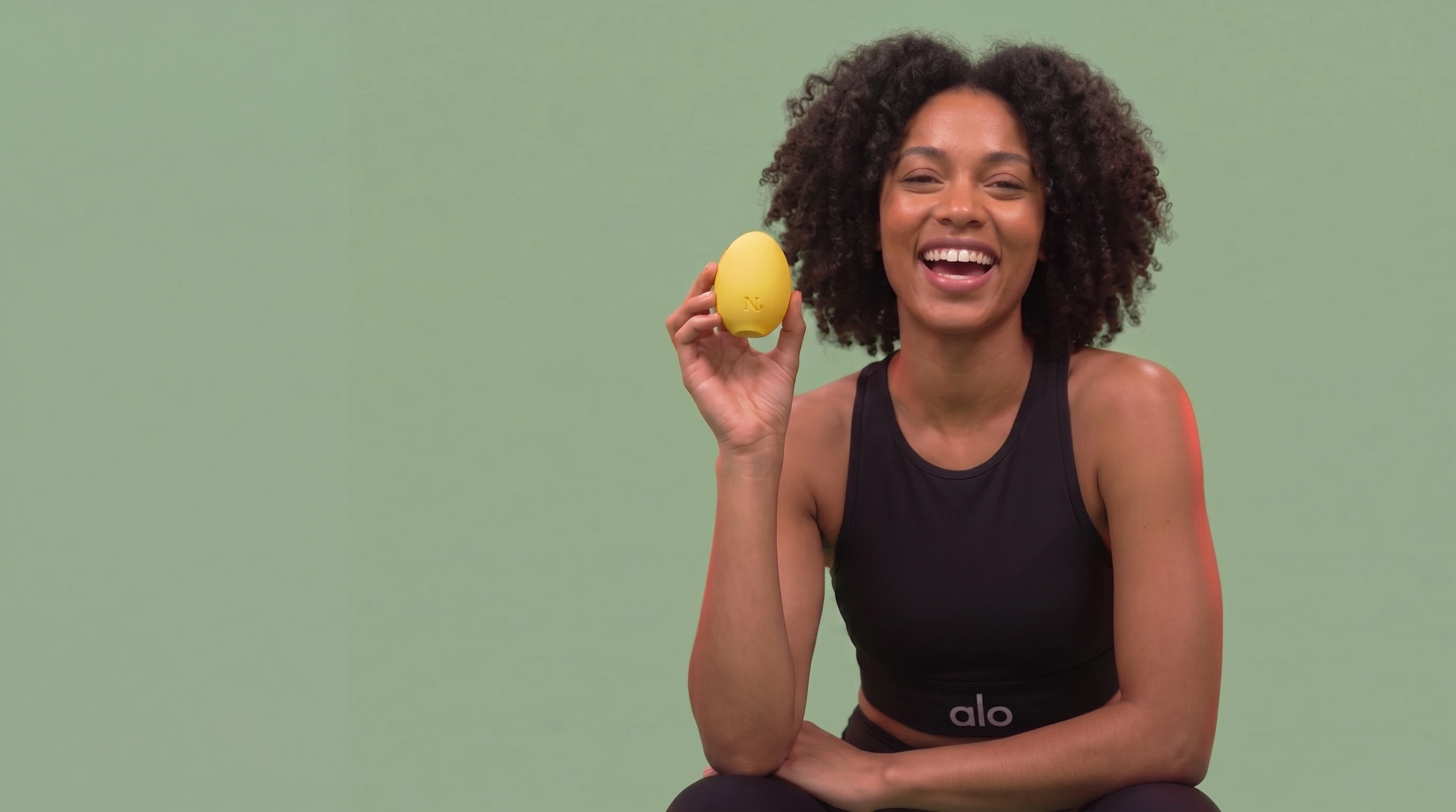 Premium lemon clitoral vibrator lifestyle